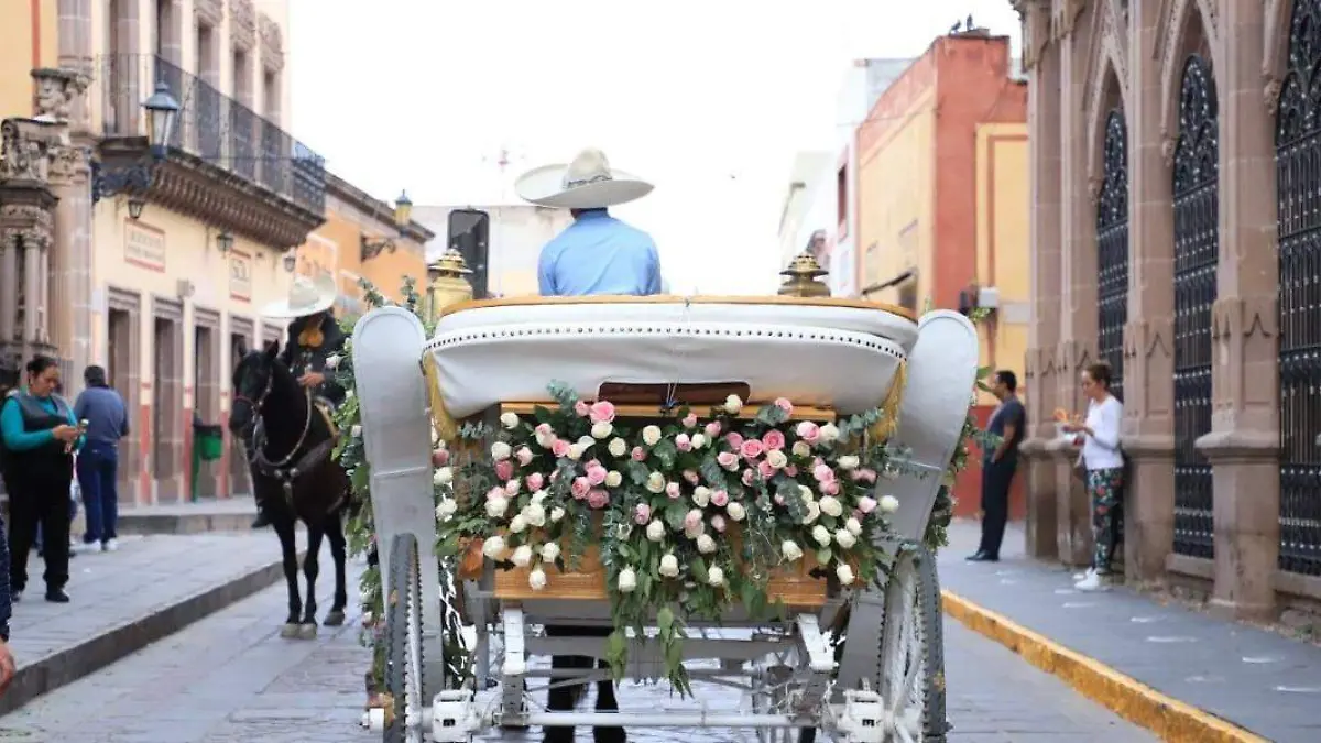 Calandria recorriendo el centro de Jerez, Zacatecas